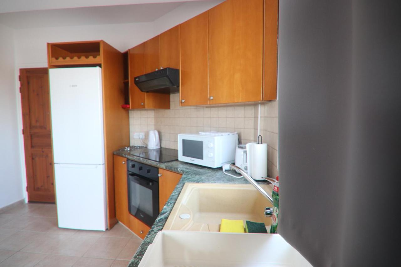 Amelia Two Bedroom Apartment - 202 Пафос Екстериор снимка
