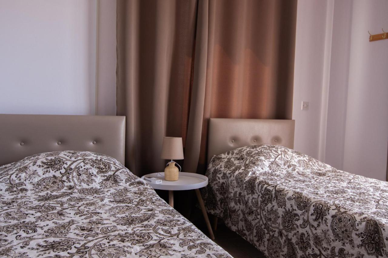 Amelia Two Bedroom Apartment - 202 Пафос Екстериор снимка